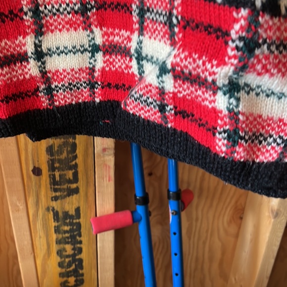 VINTAGE TALBOTS WOOL SWEATER - Picture 4 of 6